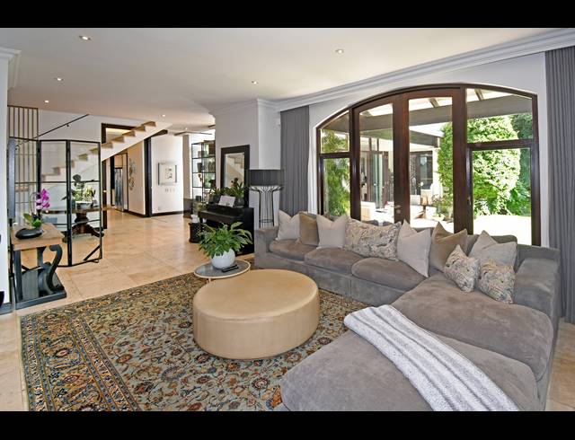 4 BEDROOM HOUSE FOR SALE IN HOUGHTON ESTATE